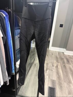 lululemon athletica Black High-Waisted Sculpting Leggings